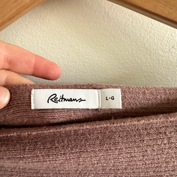 Asymmetrical sweater - Picture 4 of 4